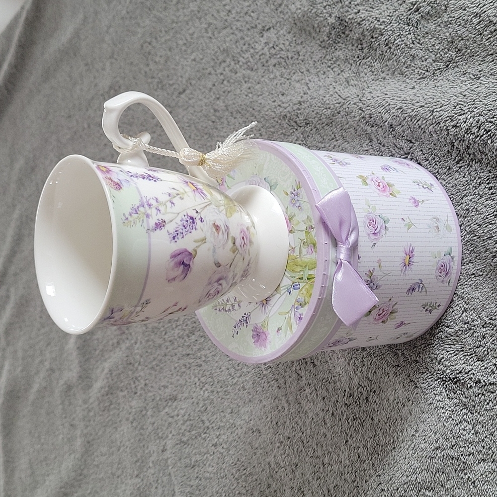 Delton Purple Floral Mug in Decorative Box!